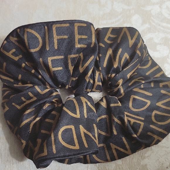 FENDI SCRUNCHIE NWOT - Picture 2 of 2